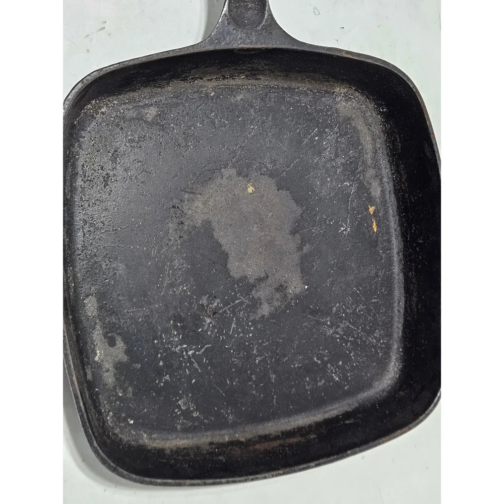 Vintage Wagner Ware Sidney O Square Skillet 1218B Cast Iron Black 9.5 Inch